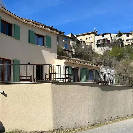 Maison Familiale A Avec Terrasse Privee エスパラン・ド・ヴェルドン