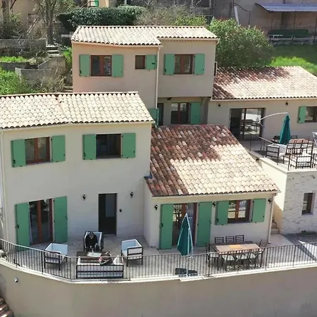 Maison Familiale A Avec Terrasse Privee